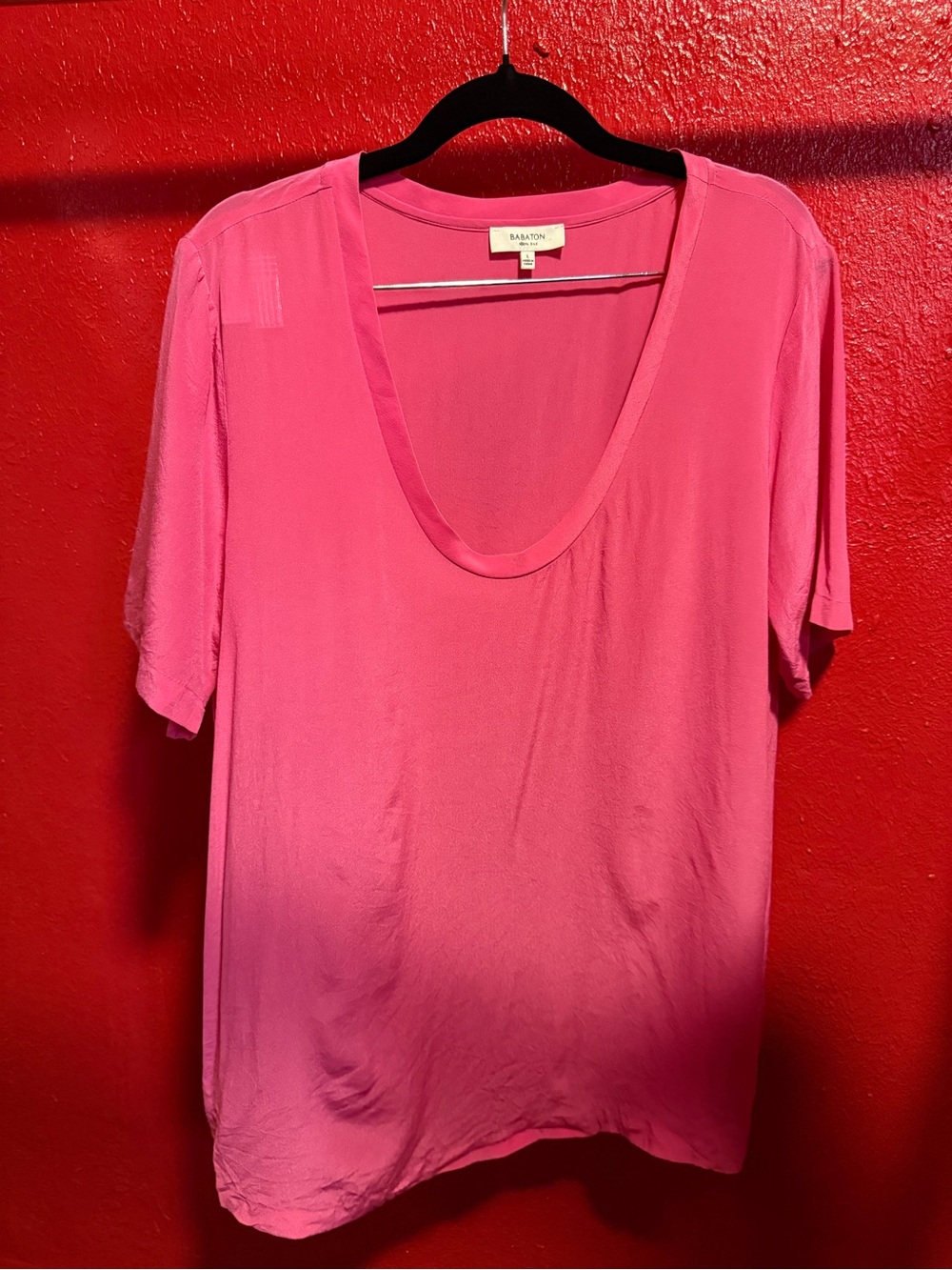 115. Preloved Babaton Hot Pink Scoop Neck Short Sleeve Top